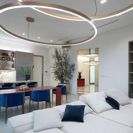 Luxury Penthouse In Downtown Lejlighed