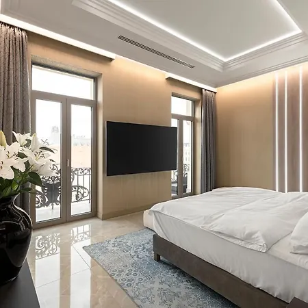 Luxury Penthouse In Downtown *