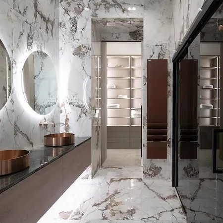 Luxury Penthouse In Downtown