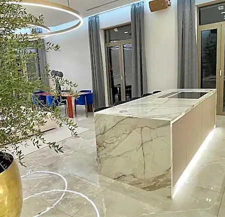 Luxury Penthouse In Downtown 公寓 *