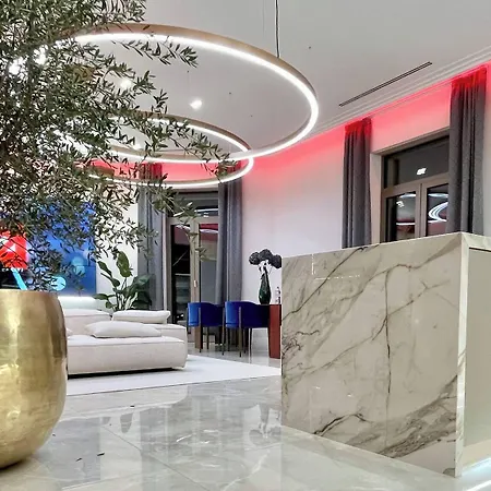 Luxury Penthouse In Downtown