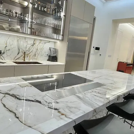Luxury Penthouse In Downtown Apartmán