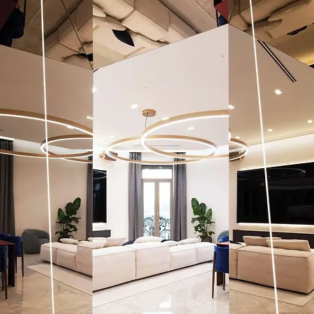 Luxury Penthouse In Downtown Apartmán