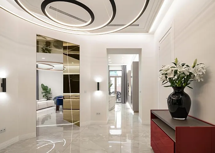 Апартаменты Luxury Penthouse In Downtown *