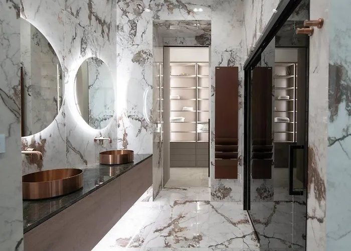 Luxury Penthouse In Downtown