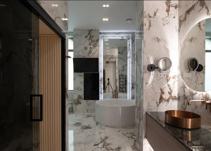 Luxury Penthouse In Downtown