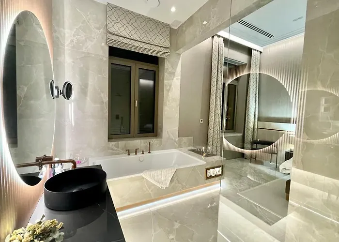 Апартаменты Luxury Penthouse In Downtown *