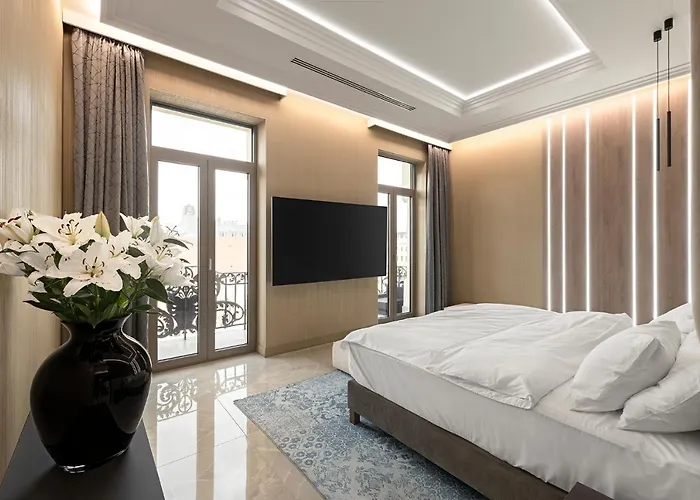 Luxury Penthouse In Downtown *